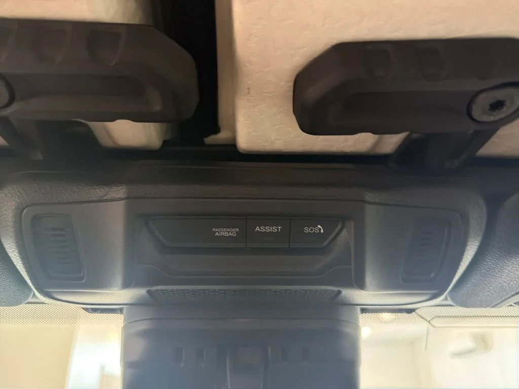 Used 2024 White Jeep Willys image 18