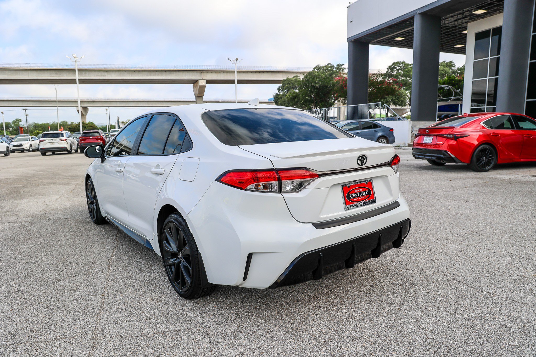 Used 2025 ICE CAP Toyota Hybrid SE image 8
