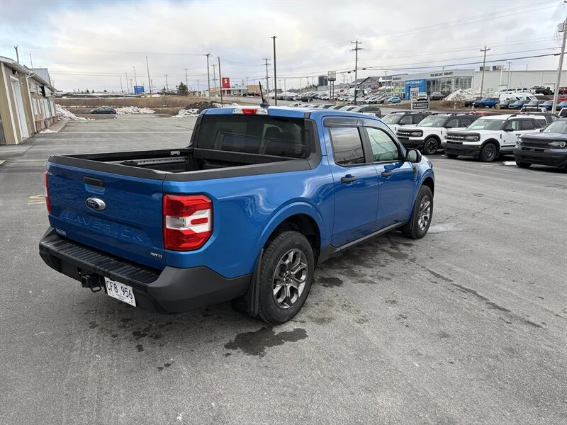 Used 2022 Blue Ford XLT image 4