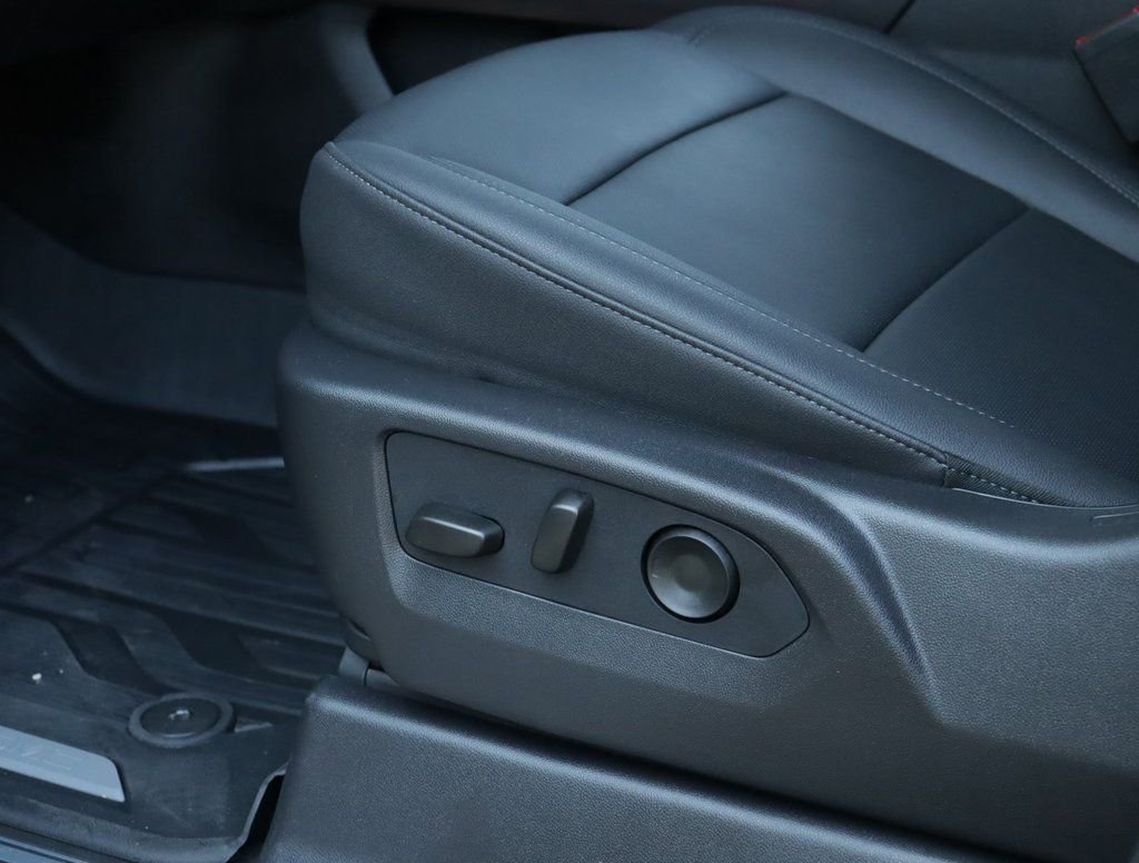 2026 GMC Sierra 1500 SLT - Photo 22