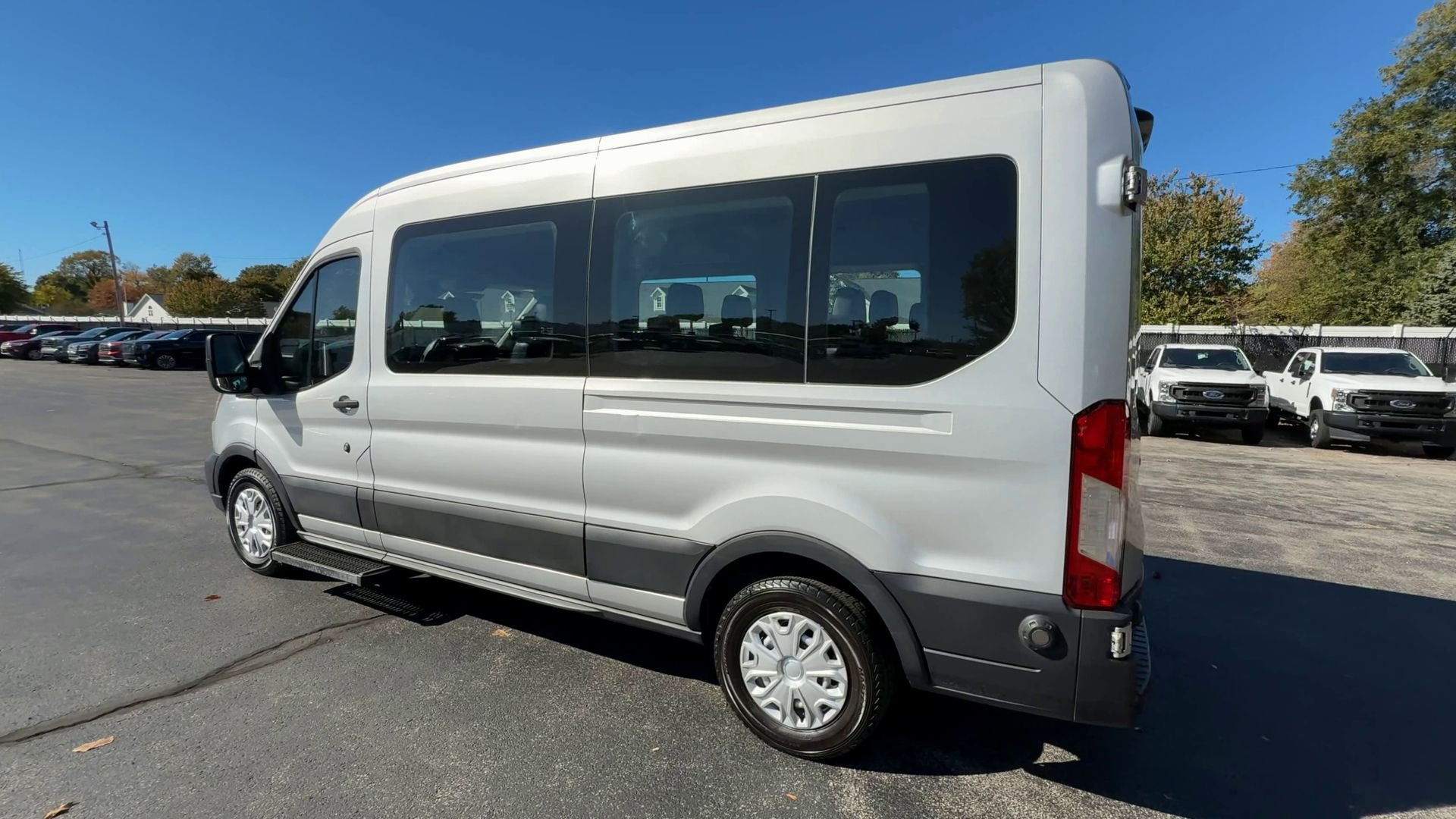 2020 Ford Transit Passenger Van XL - Photo 6