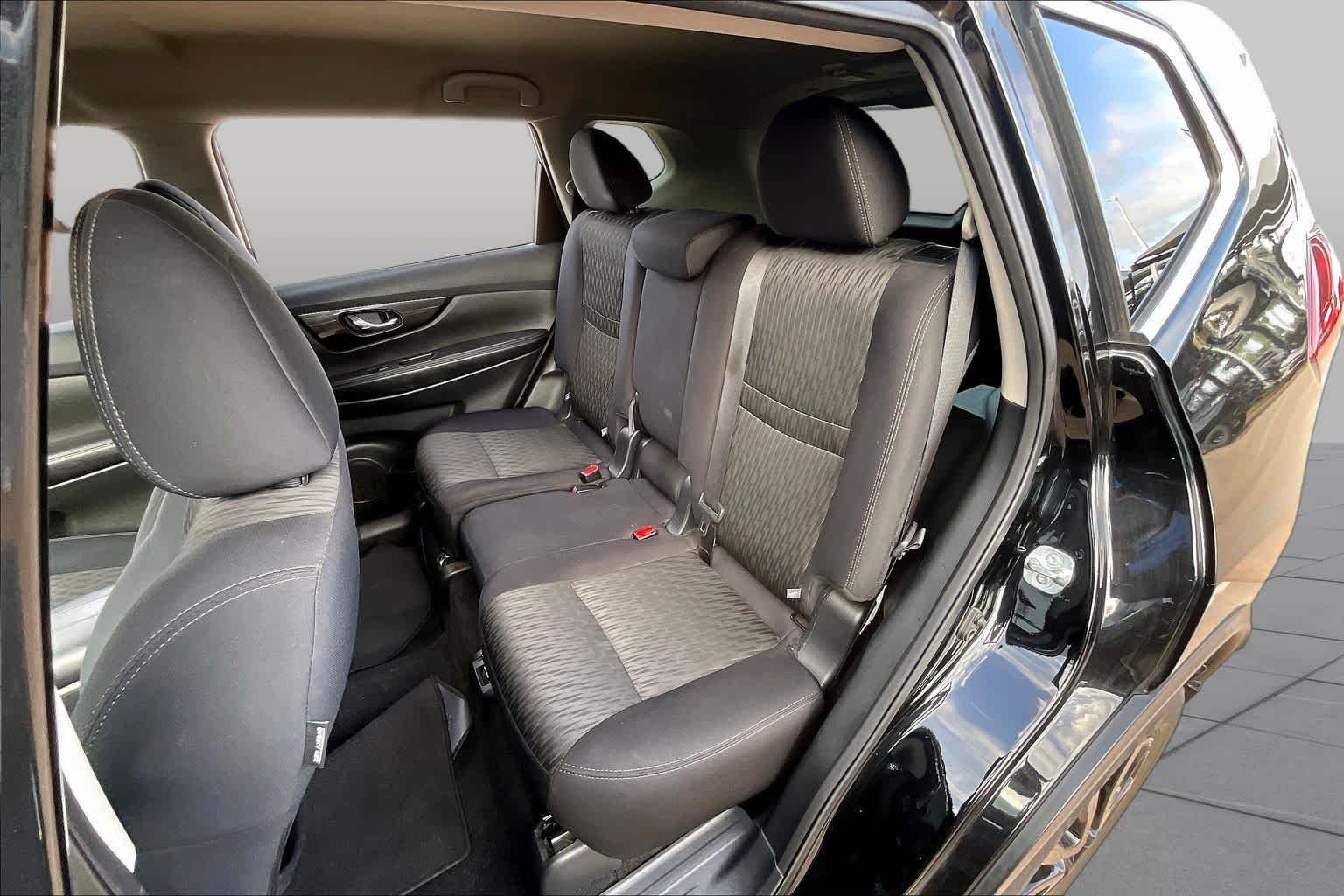 Used 2019 Magnetic Black Pearl Nissan S image 19