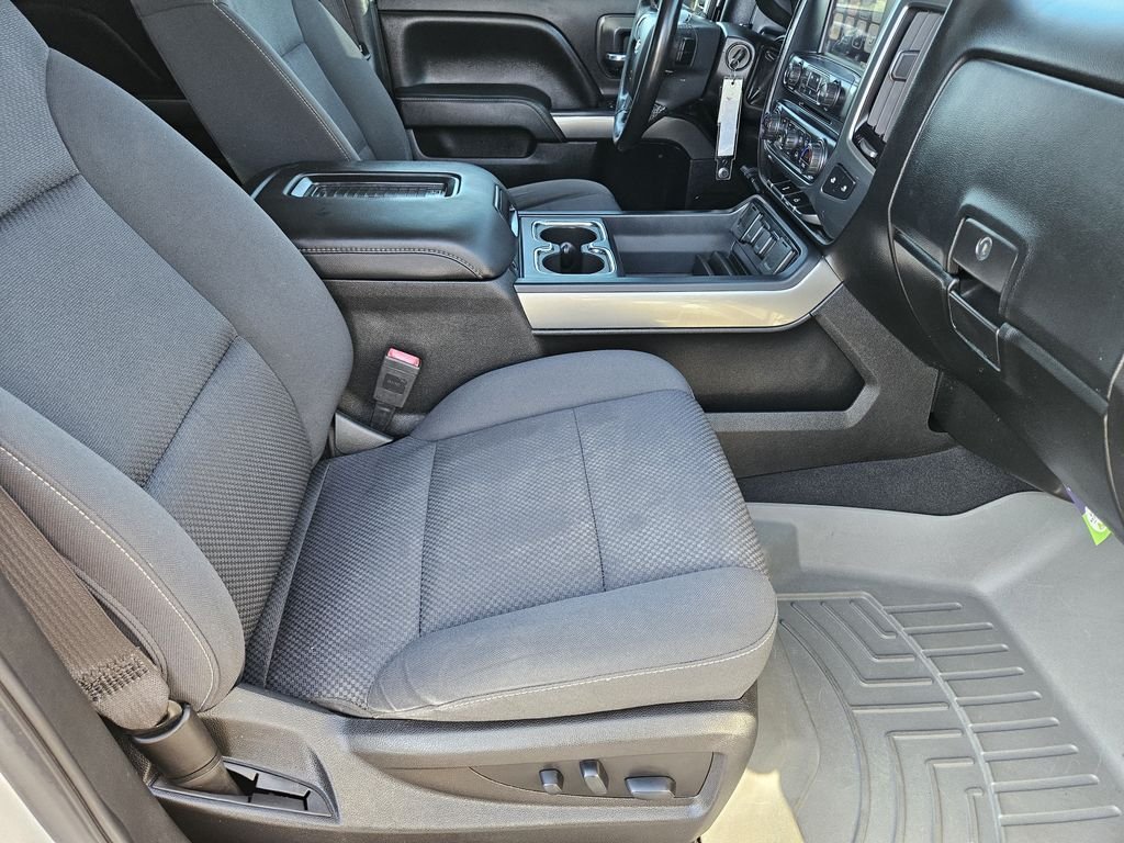 Used 2018 Silver Chevrolet LT image 15