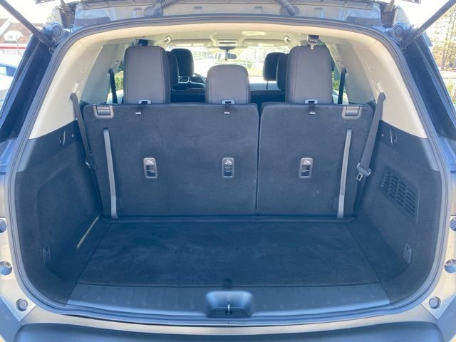Used 2023 Gray Nissan SV image 31