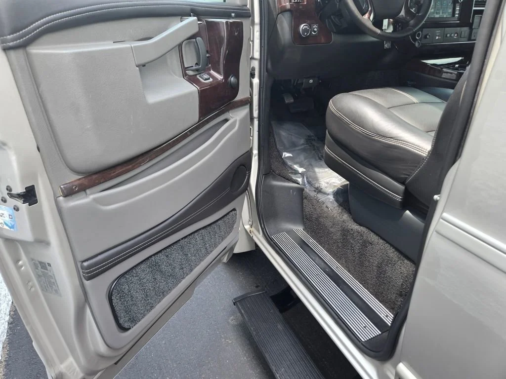 2019 Chevrolet Express Cargo Work Van - Photo 14