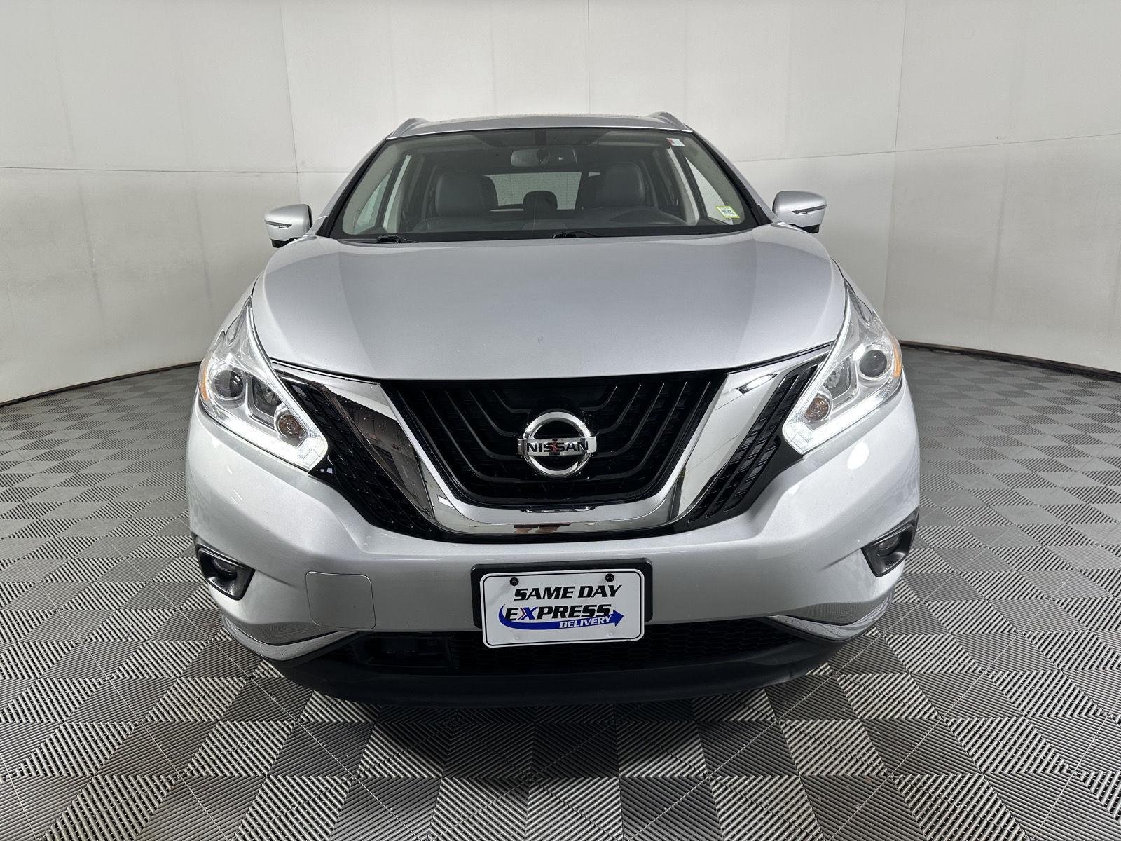 Used 2016 Brilliant Silver Metallic Nissan SL image 11