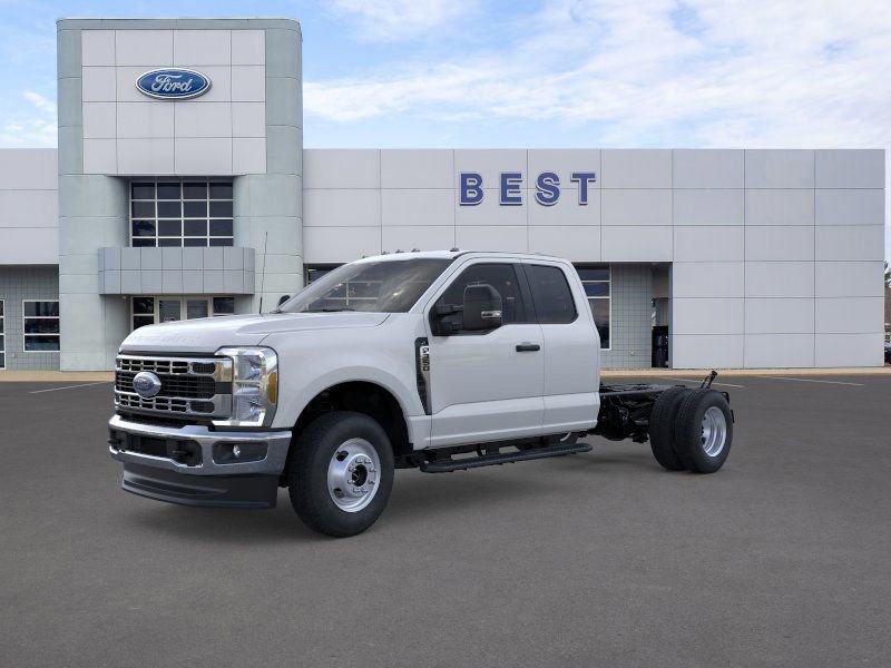 2026 Ford F-350 Super Duty Chassis Cab XL