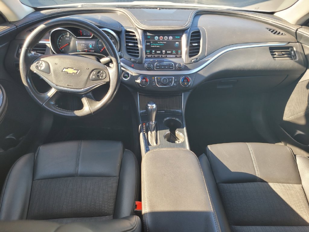 Used 2019 SUMMIT WHITE Chevrolet LT image 18