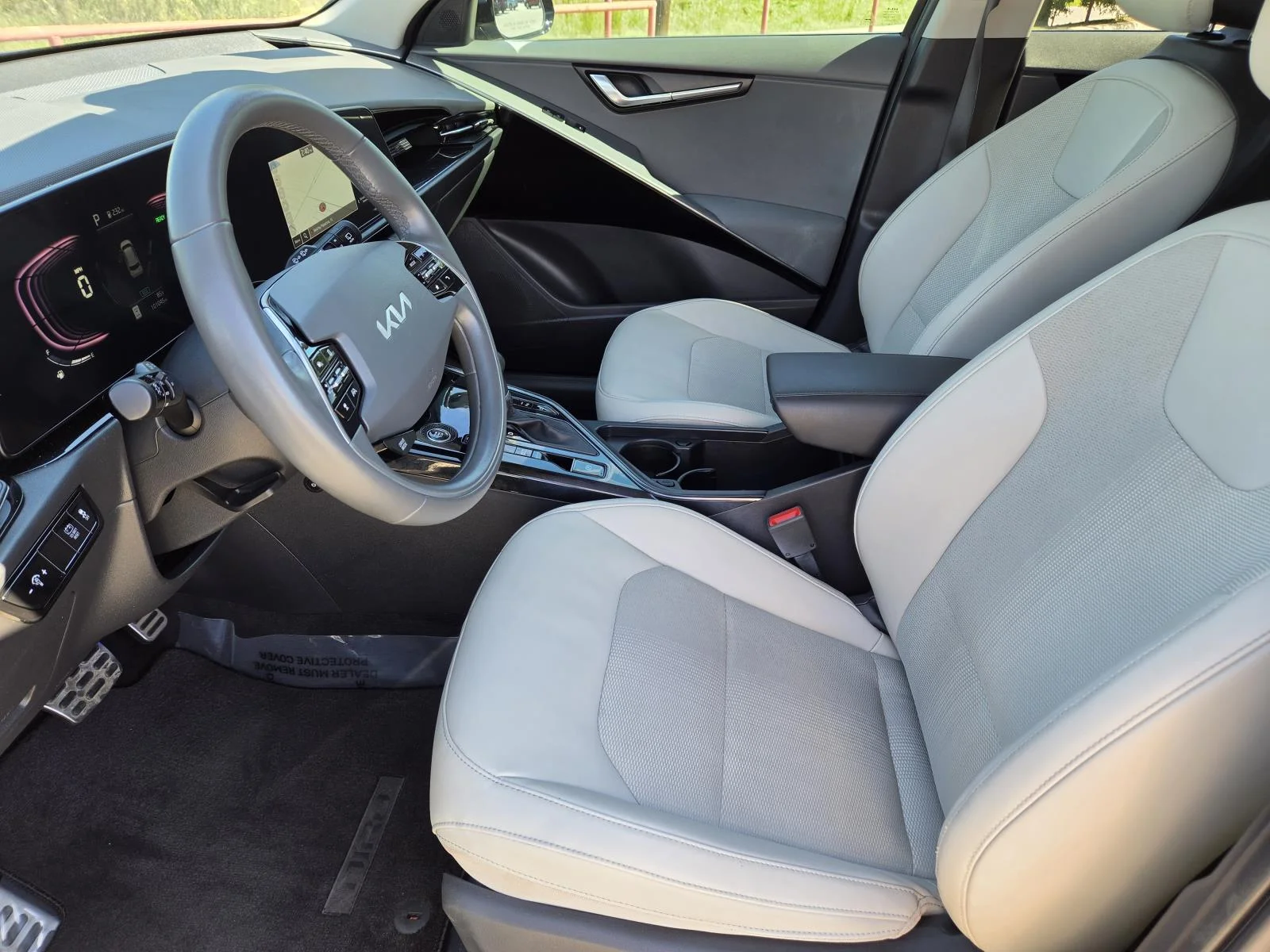 2023 Kia Niro EX Touring - Photo 25