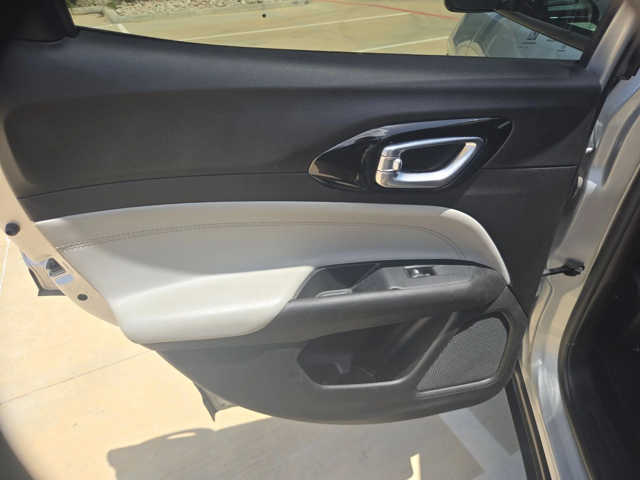 Used 2025 Silver Jeep Limited image 14