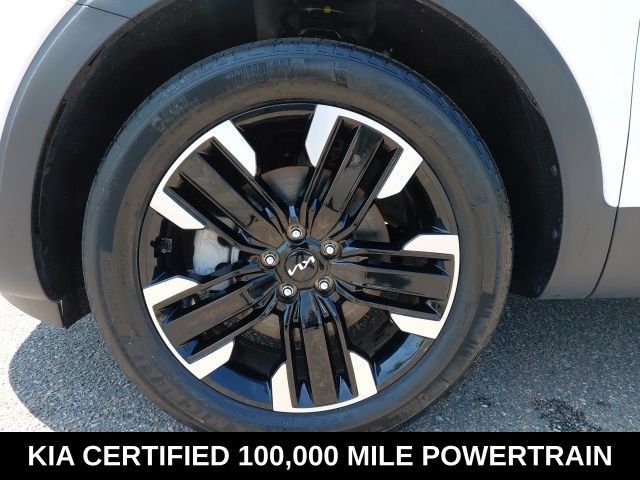 Used 2025 White Kia SX image 10