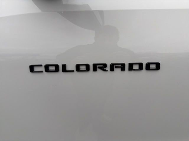 New 2026 Summit White Chevrolet Trail Boss image 10