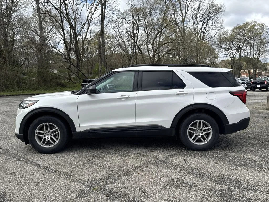 New 2026 Star White Metallic Tri-Coat Ford Active image 4