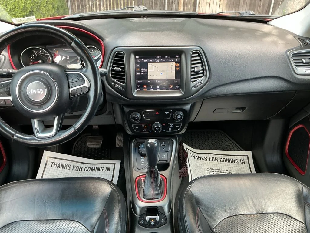 Used 2018 Orange Jeep Trailhawk image 21