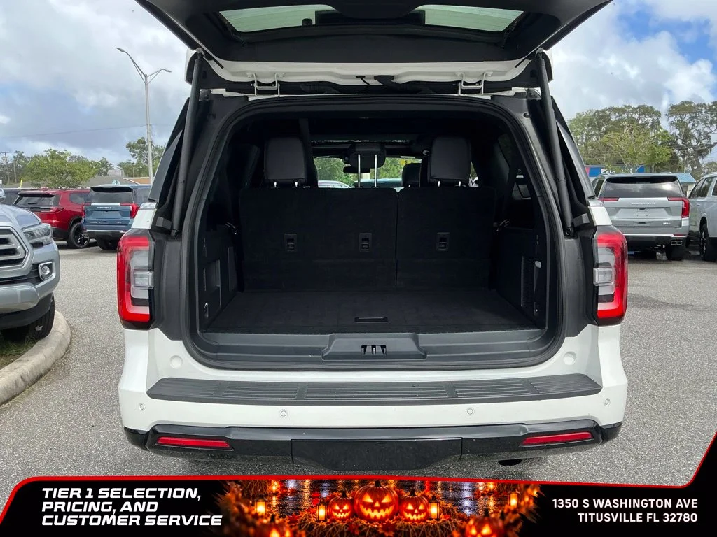 Used 2023 White Ford Limited image 18