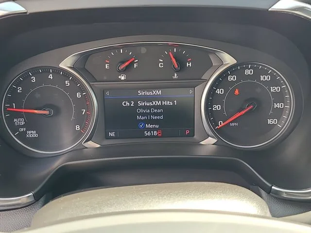 Used 2024 Summit White Chevrolet 2LT image 22
