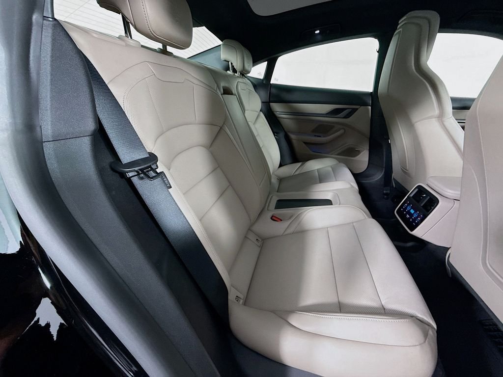 Used 2025 Black Porsche  image 27