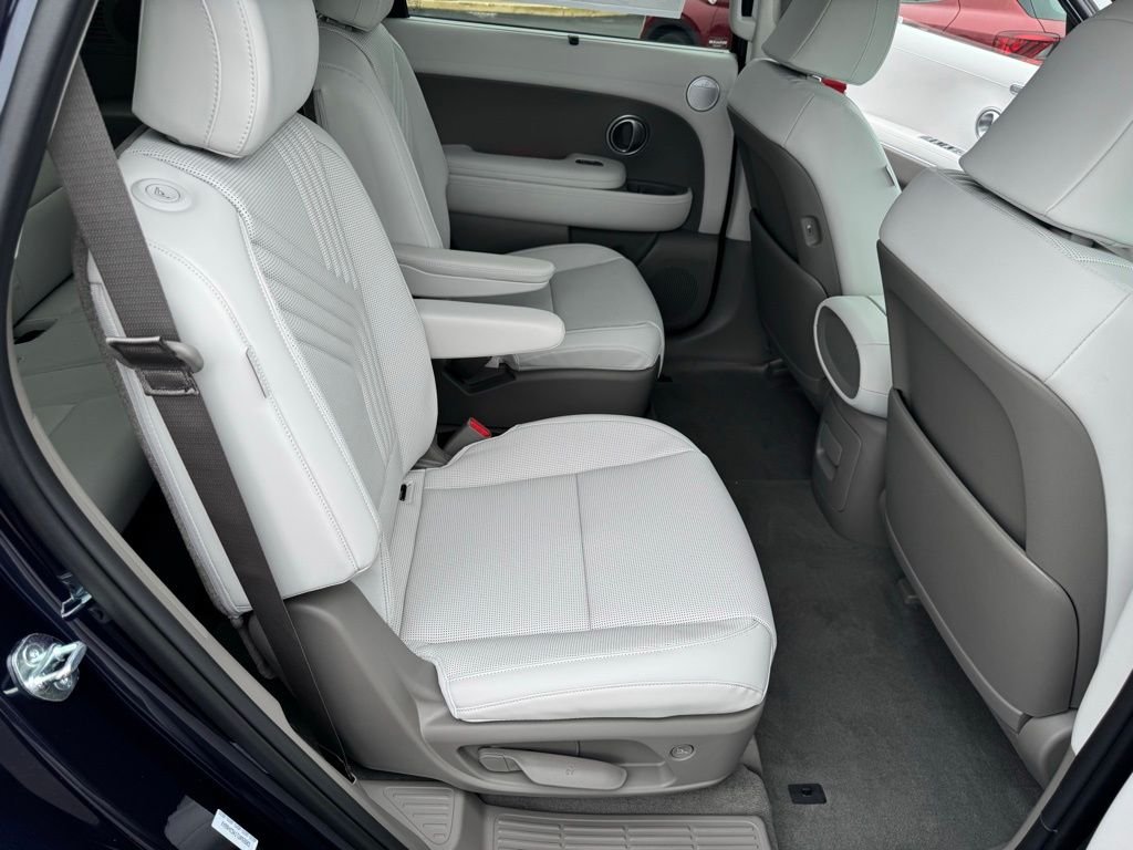 New 2026  Hyundai SEL Premium 7P image 28