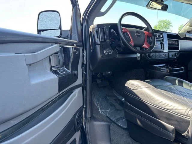 Used 2021 Onyx Black GMC Explorer Limited SE image 14