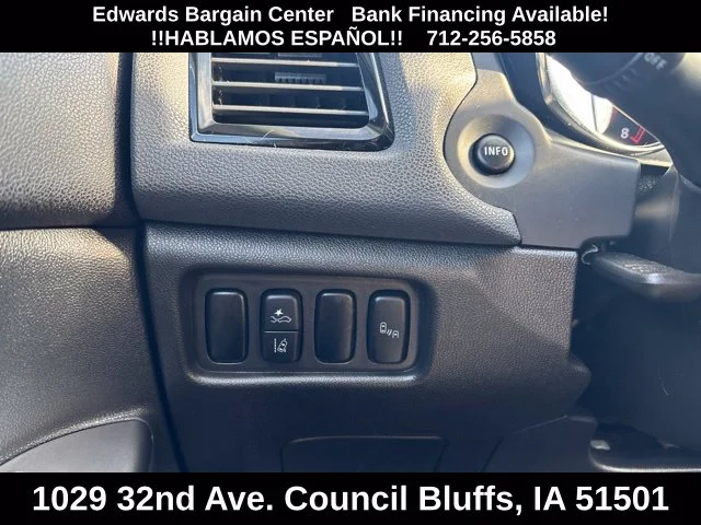 Used 2022  Mitsubishi 2.0 SE image 15