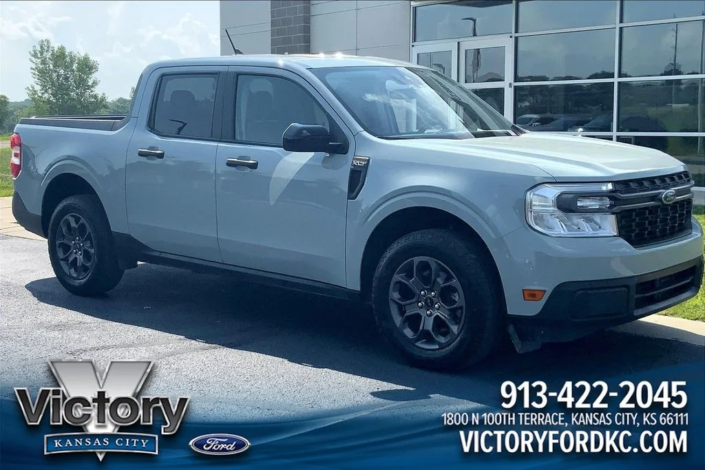 Used 2024 Green Ford XLT image 1