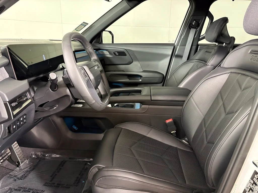 New 2027 Glacial White Pearl Kia X-Line SX image 23