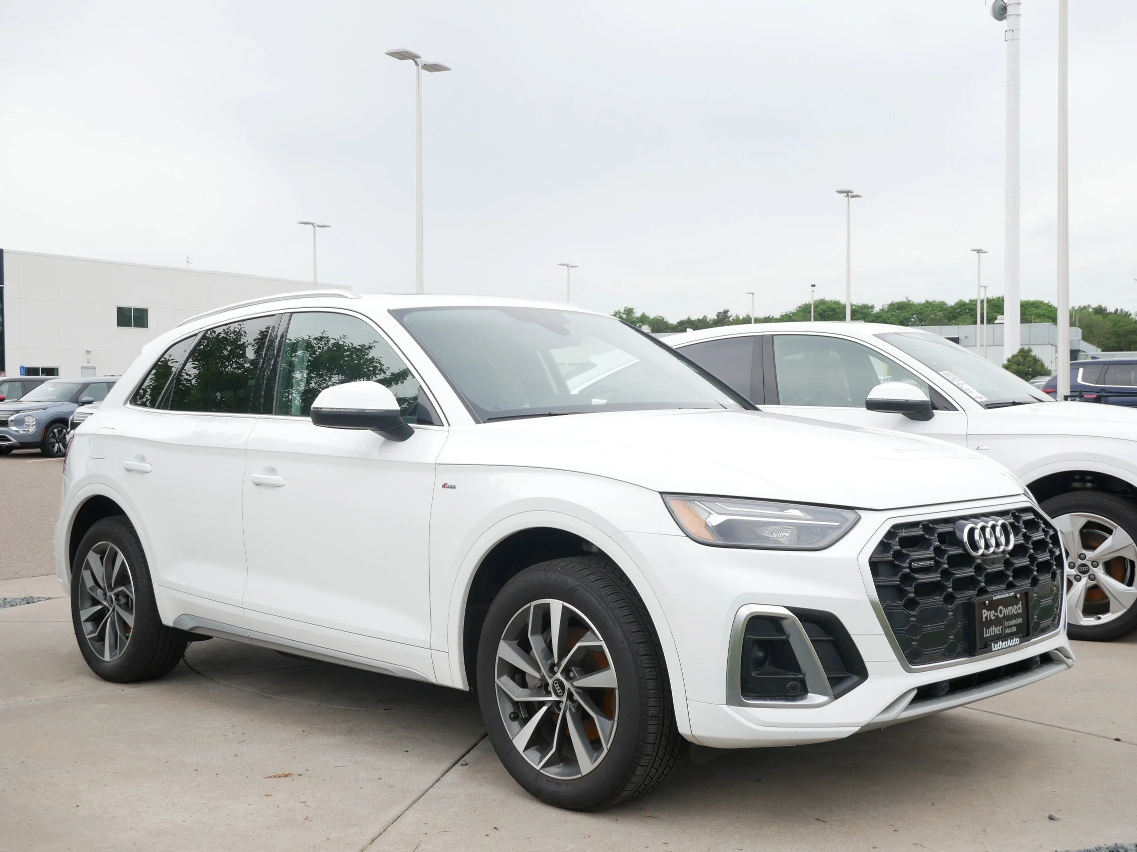 2022 Audi Q5 45 Premium Plus's photo