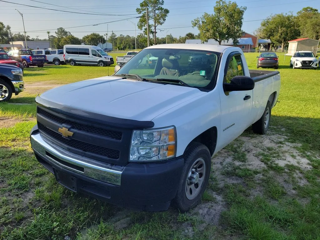 Used 2013 White Chevrolet Work Truck image 7