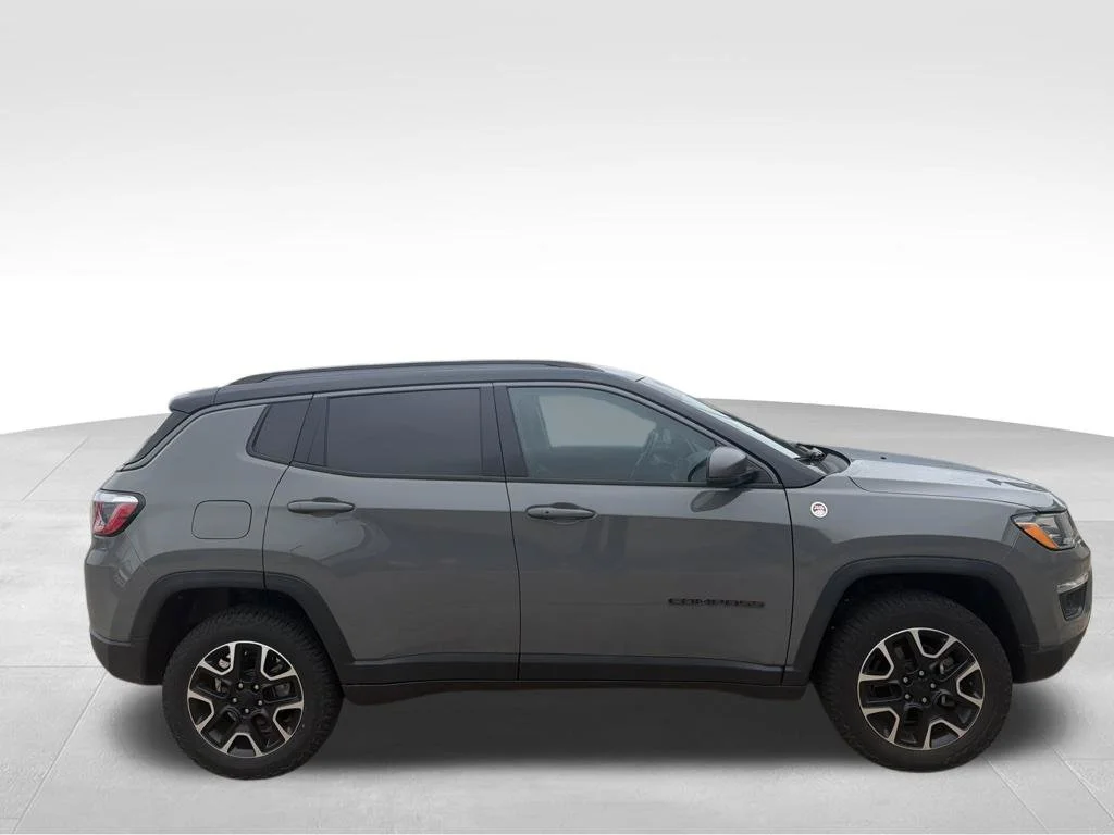 Used 2020 Gray Jeep Trailhawk image 12