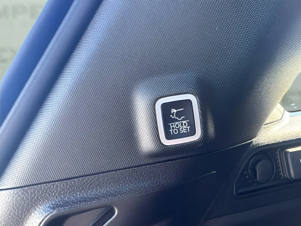 Used 2025 Black Jeep Limited image 30