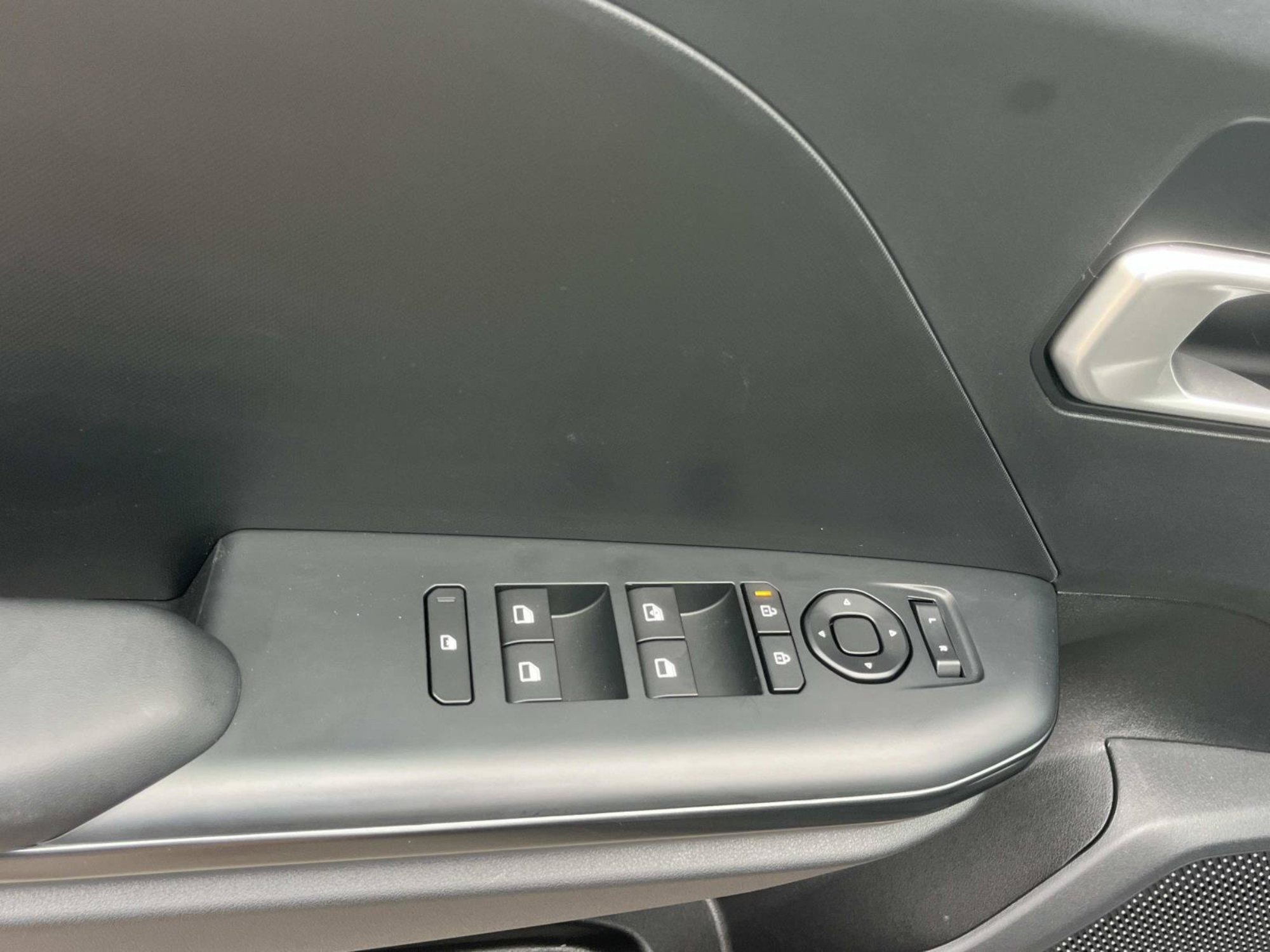 New 2026 Aurora Black Pearl Kia LXS image 18