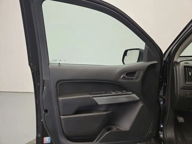 Used 2022 Black Chevrolet LT image 25