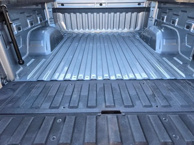 Used 2025 Sterling Metallic GMC SLT image 15