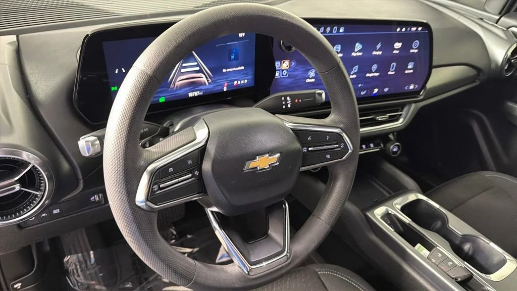 Used 2025 Black Chevrolet LT image 24