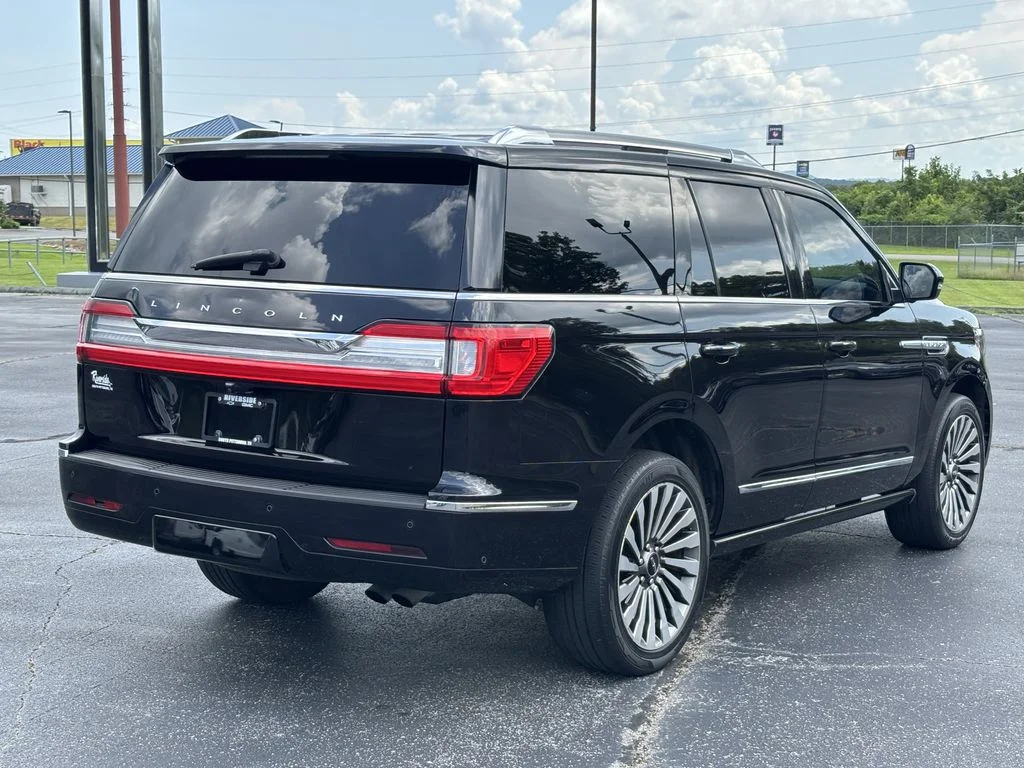 Used 2020 Black Lincoln Reserve image 6