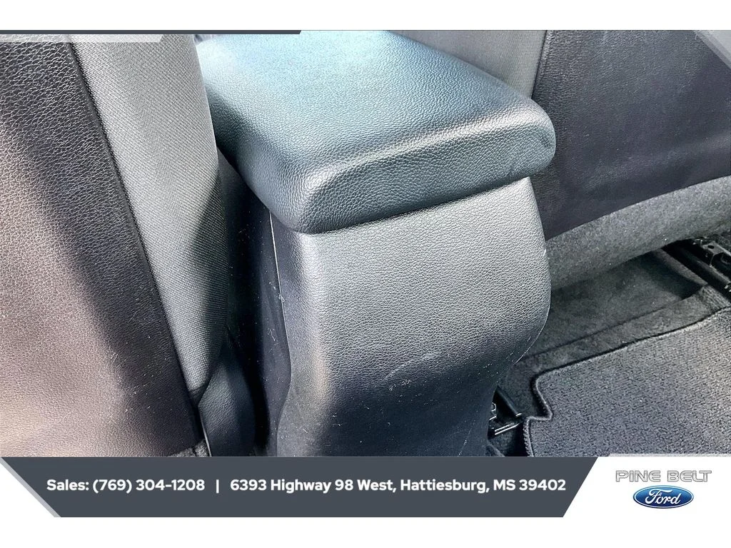 Used 2022 Currant Red Kia LXS image 23