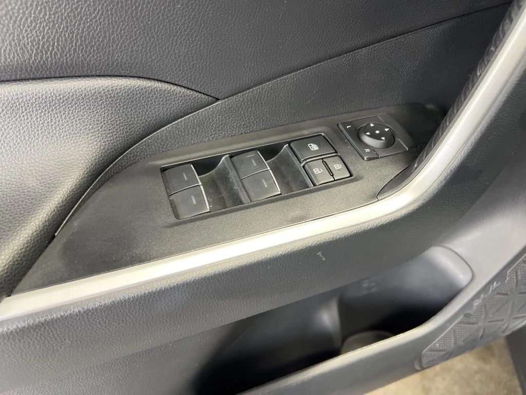 Used 2025 White Toyota XLE image 28