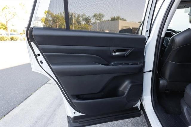 Certified Used 2026 WIND CHILL PEARL Toyota  image 29
