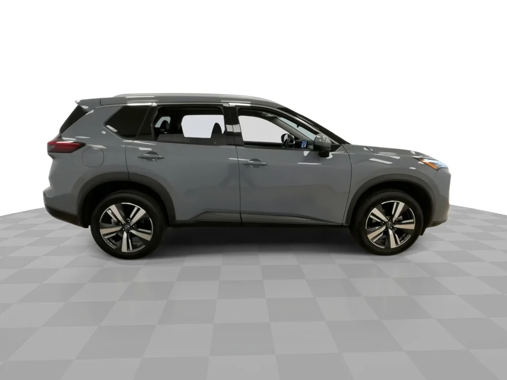 Used 2024 GRAY Nissan SL image 2
