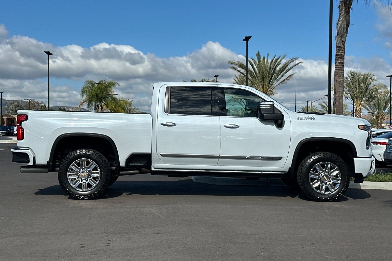 New 2026 Polar White Tricoat Chevrolet High Country image 3