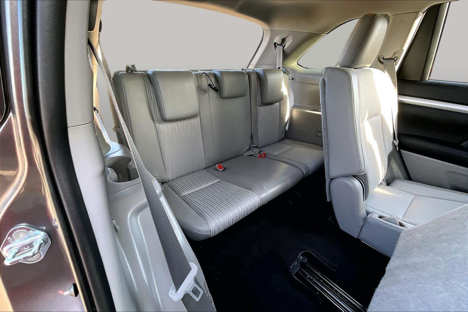 Used 2019 Predawn Gray Mica Toyota LE Plus image 19