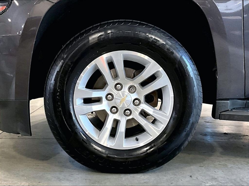 Used 2018 Gray Chevrolet LS image 7