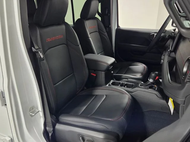 New 2026 Bright White Clear-Coat Exterior Paint Jeep Rubicon X image 14