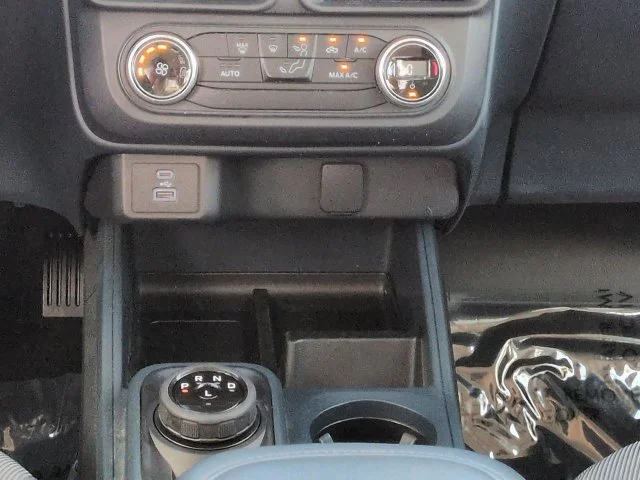 Used 2022 White Ford XL image 19