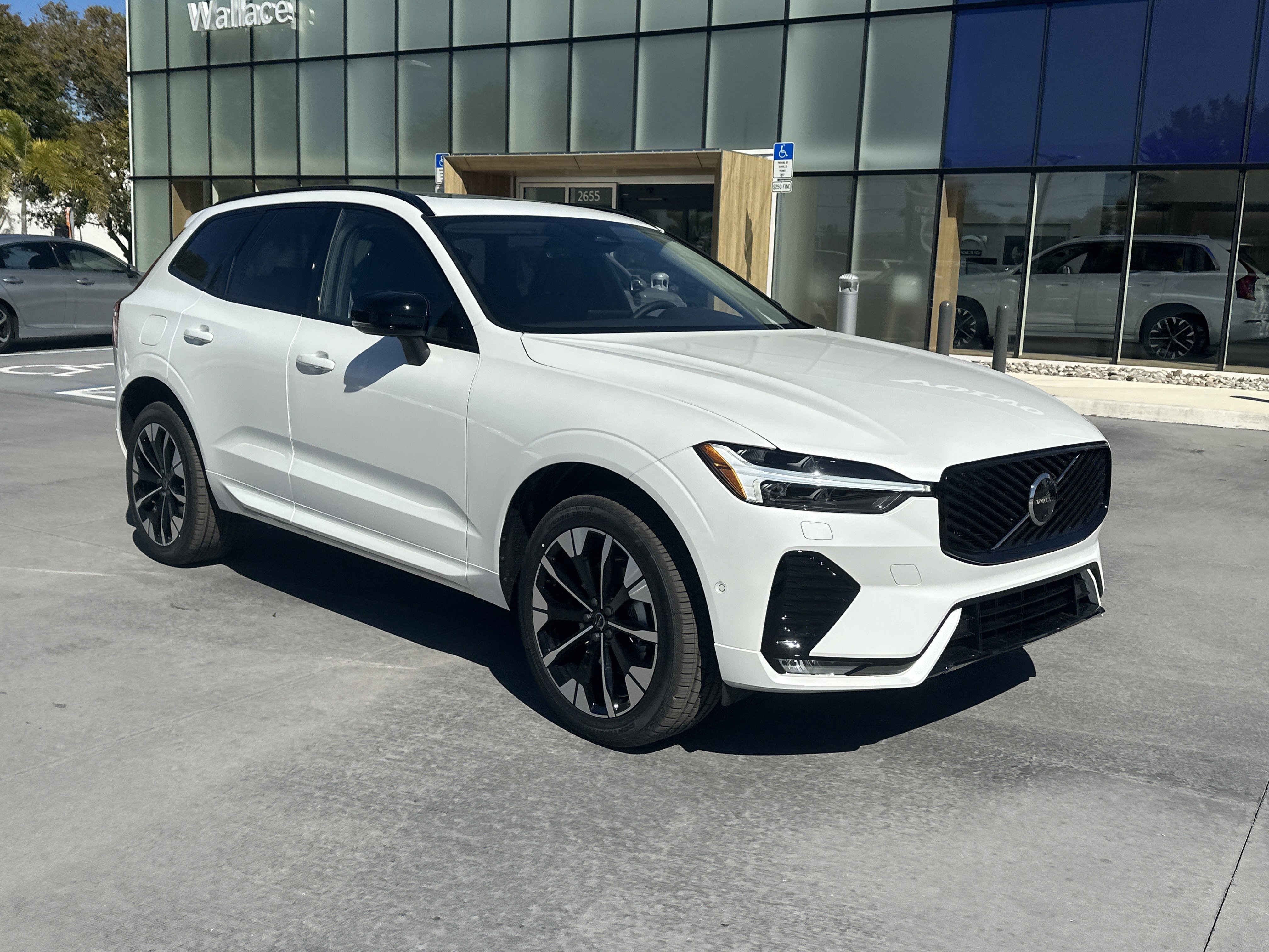 New 2026  Volvo Plus image 4