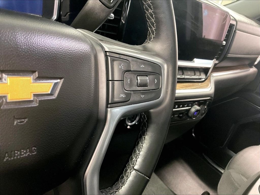 Used 2023 Gray Chevrolet LT image 23