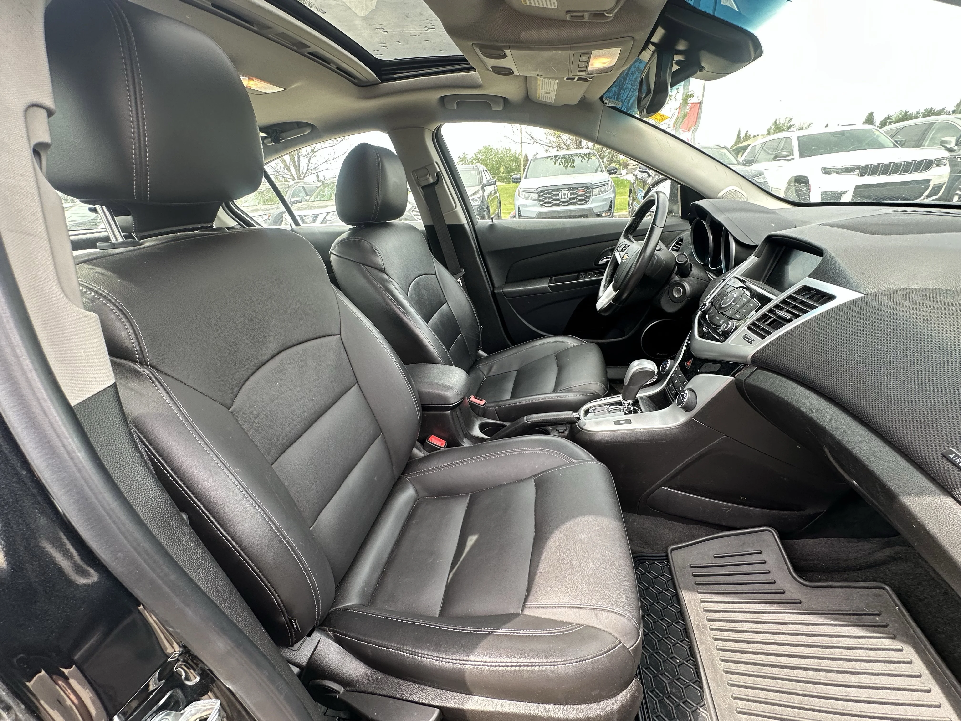 Used 2015 Black Chevrolet 2LT image 18