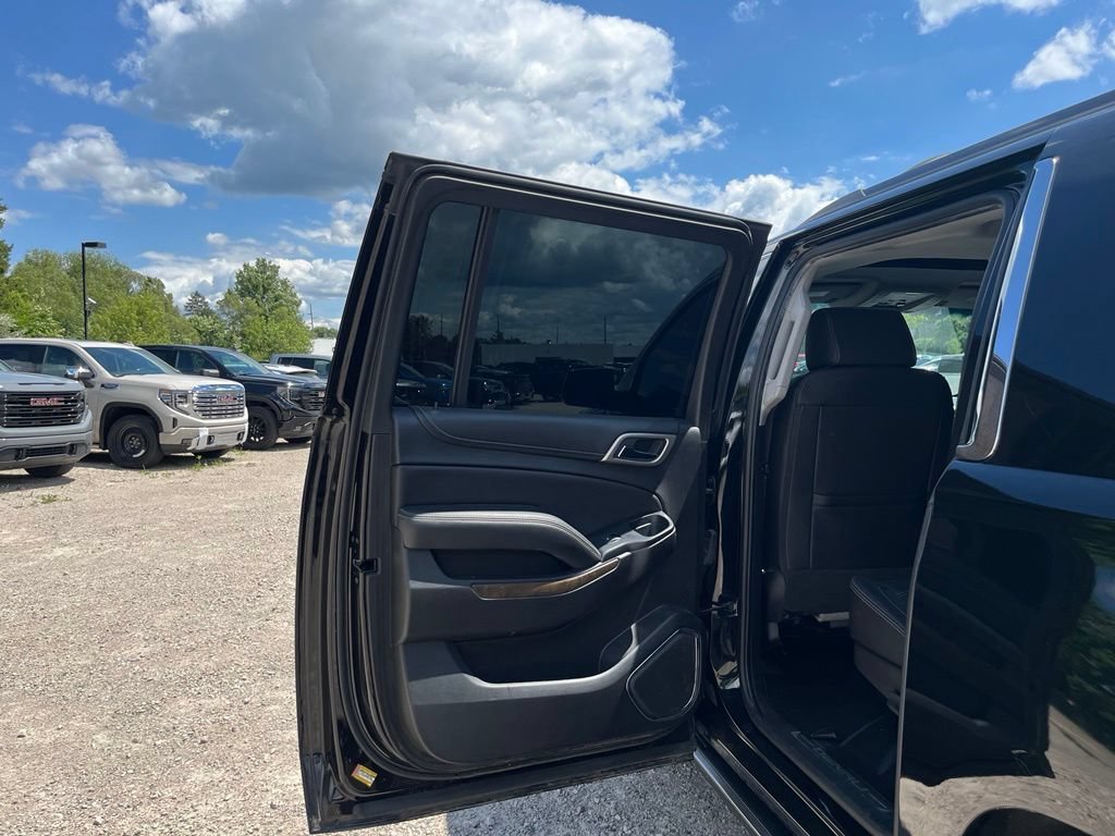 Used 2018 Onyx Black GMC Denali image 31
