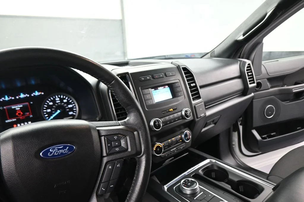 Used 2020 White Ford XL image 39