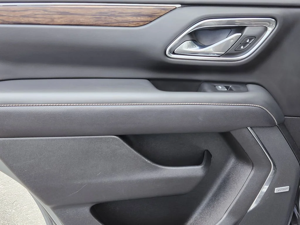 Used 2023 Sterling Gray Metallic Chevrolet Premier image 12